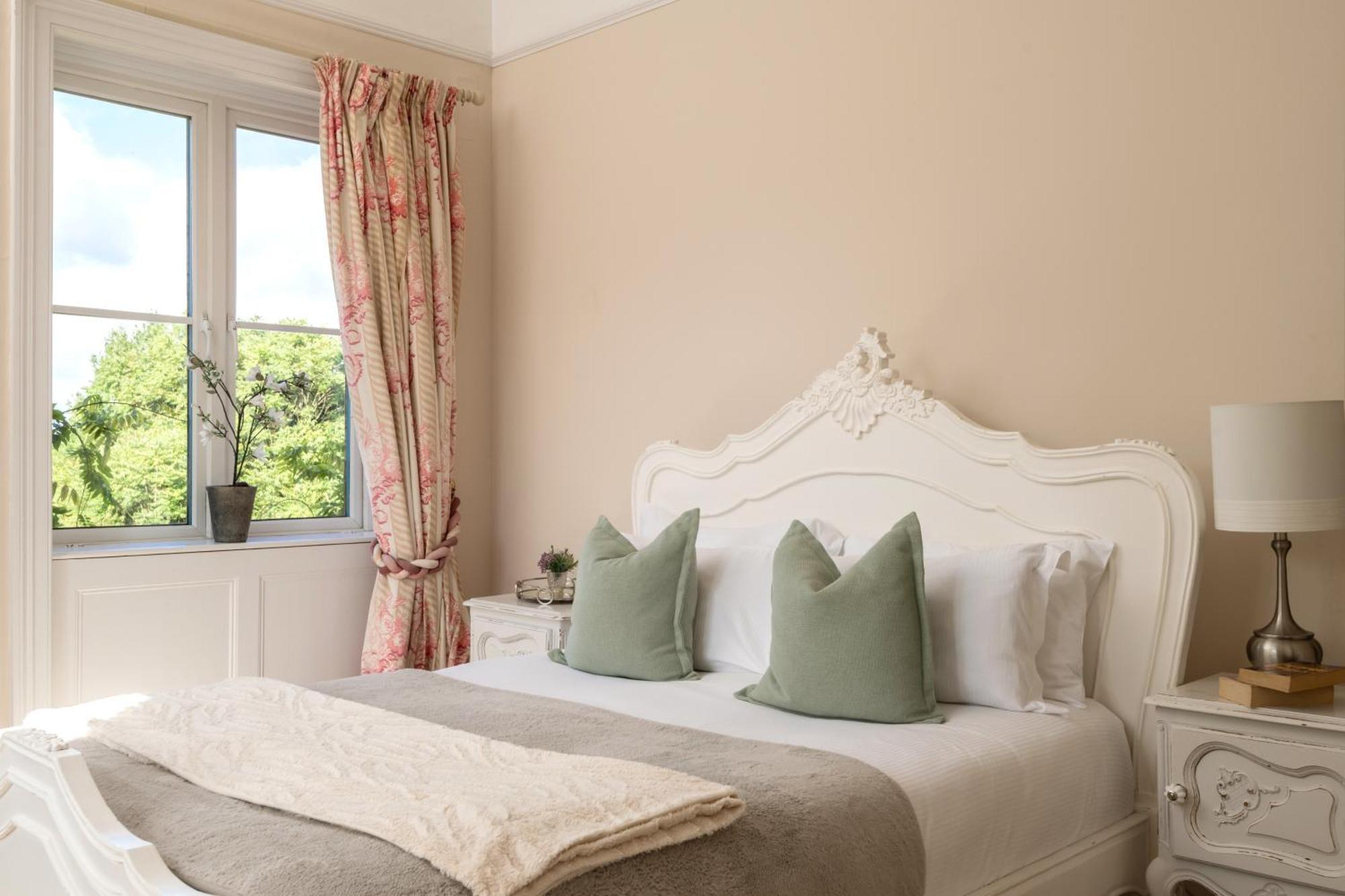 Villa Downwood Vineyard Manor In Idyllic Countryside Blandford Forum Exterior foto