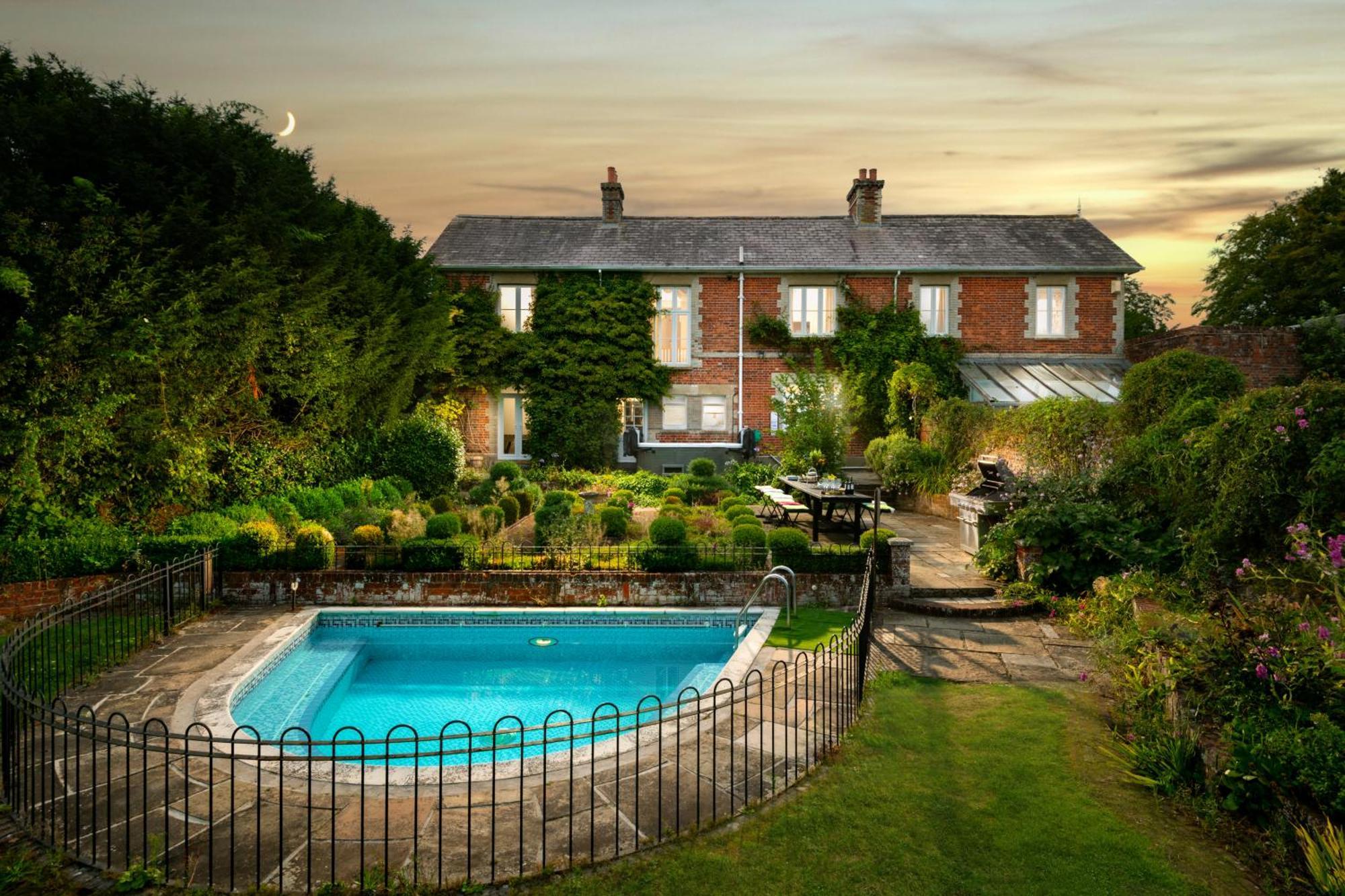 Villa Downwood Vineyard Manor In Idyllic Countryside Blandford Forum Exterior foto